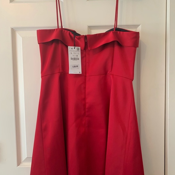 Satin Dress with exposed shoulders by Zara - Picture 5 of 8